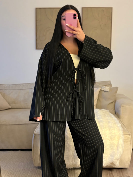 Ensemble Pantalon & Veste Kimono à Rayures – Noir